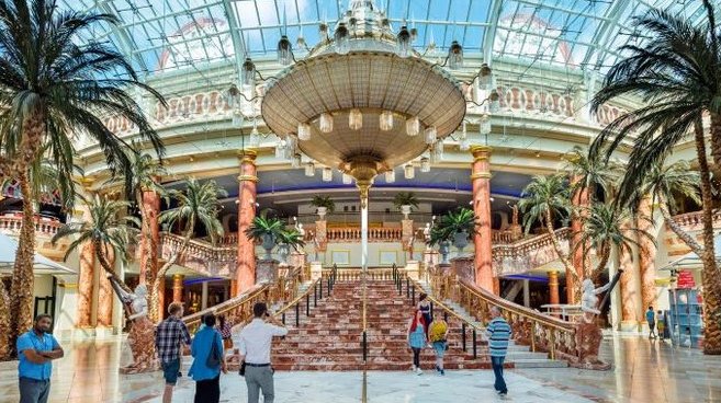 running shop trafford centre